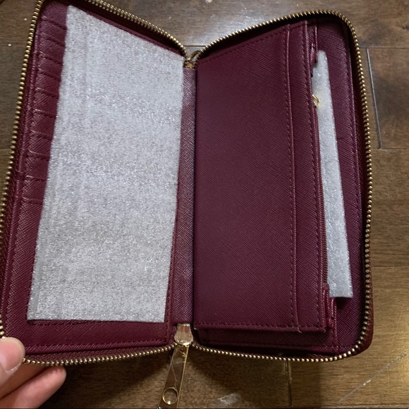 (Sold) Fashion💥Wallet for Her - Picture 4 of 6